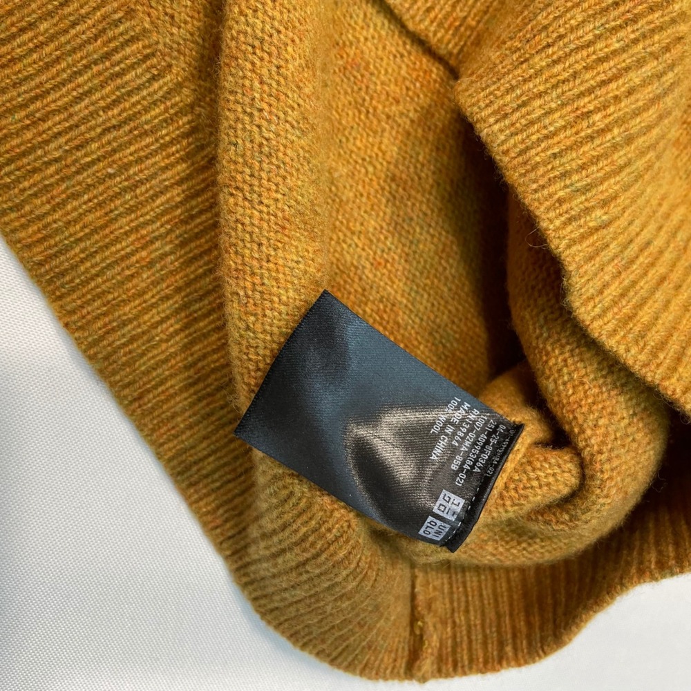 Uniqlo Mustard Yellow 100% Wool Crew Neck Long Sleeve Knit Cozy Sweater Size S - Picture 3 of 9